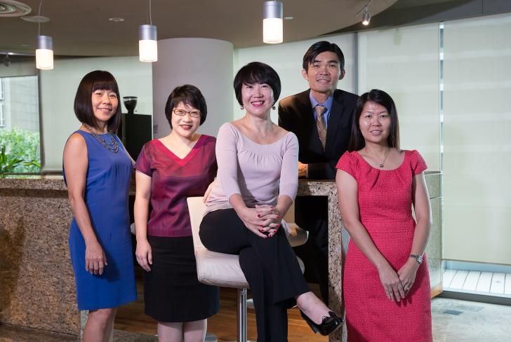 12 SMU faculty and staff receive the 2016 National Day Awards in recognition of public service 12 SMU faculty and staff receive the 2016 National Day Awards in recognition of public service