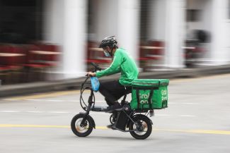 The Big Read in short: Are working conditions making it unsafe for food delivery riders on roads?