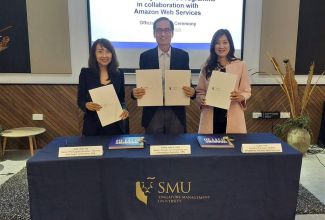 SMU collaborates with Accenture and AWS to launch a new Work-Study Programme to develop next-generation cloud talent and provide internship opportunities to students